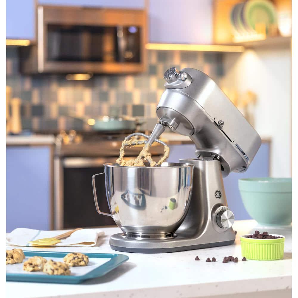 GE 53 Qt 7Speed Stainless Steel Stand Mixer with coated flat beater coated dough hook wire whisk and pouring shield