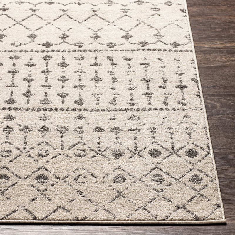 Elnora Global Area Rug