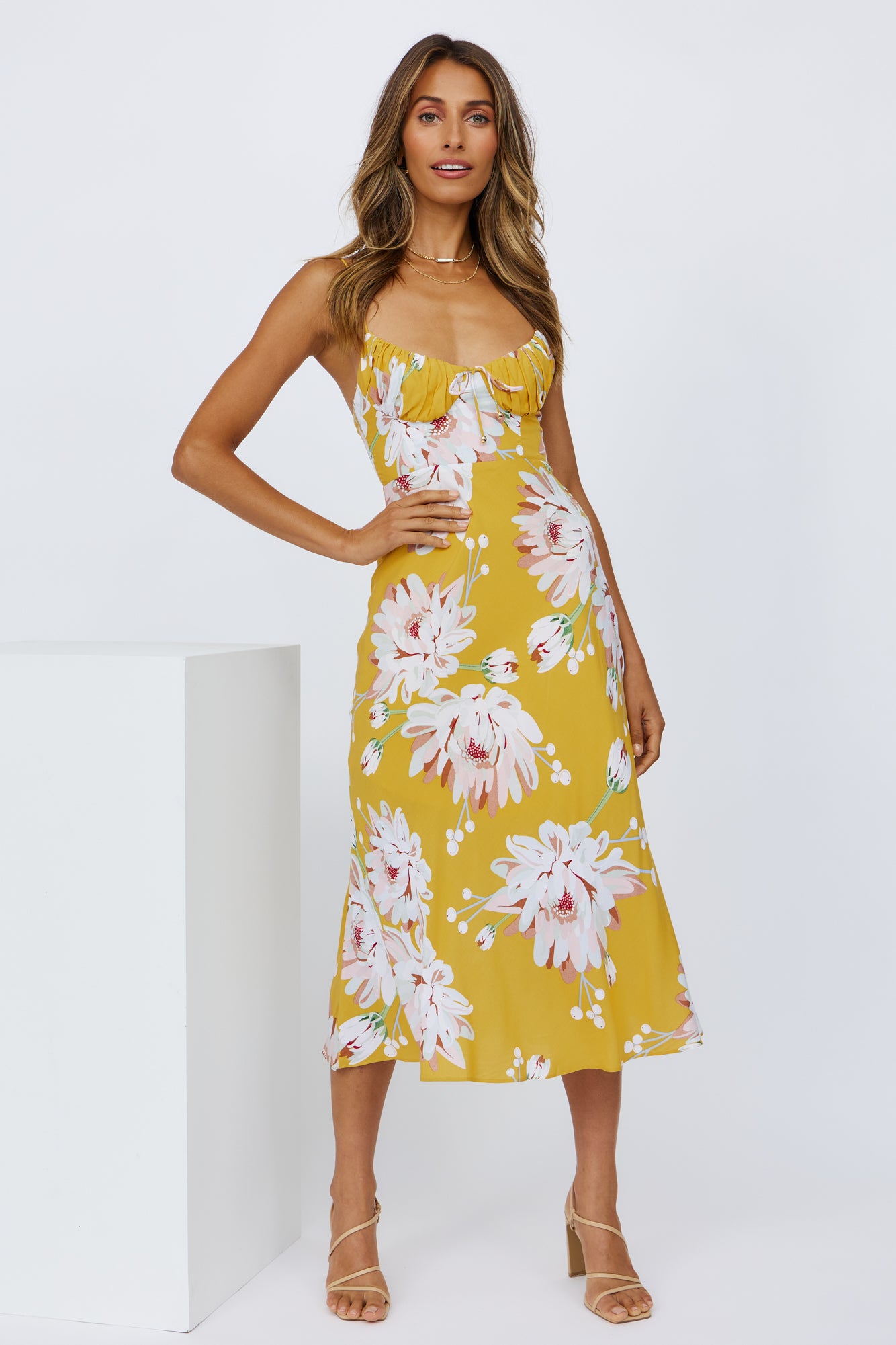 Sunshine Walks Midi Dress Yellow