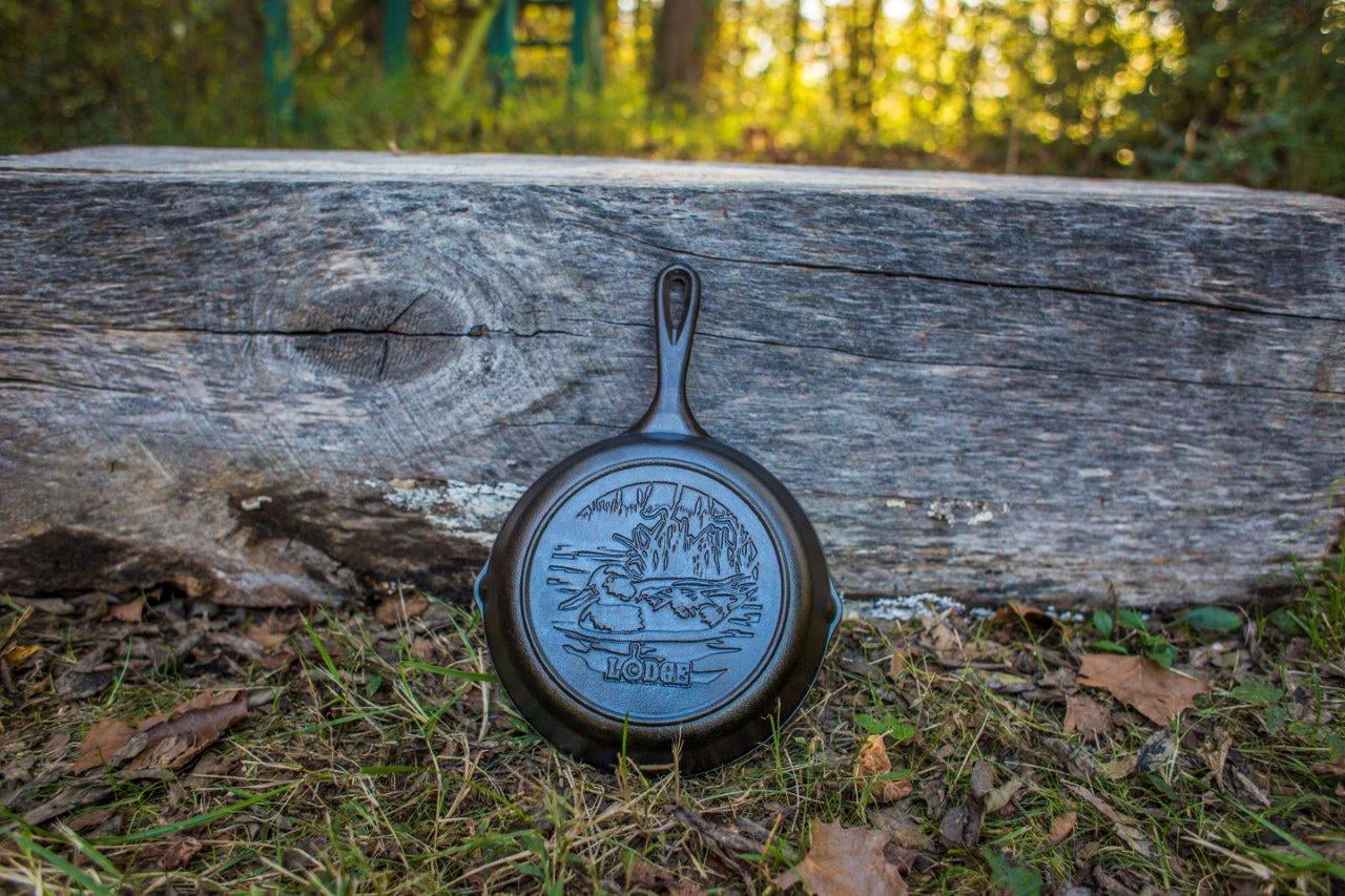 Lodge Cast Iron 8" Seasoned Duck Skillet, Wildlife Series