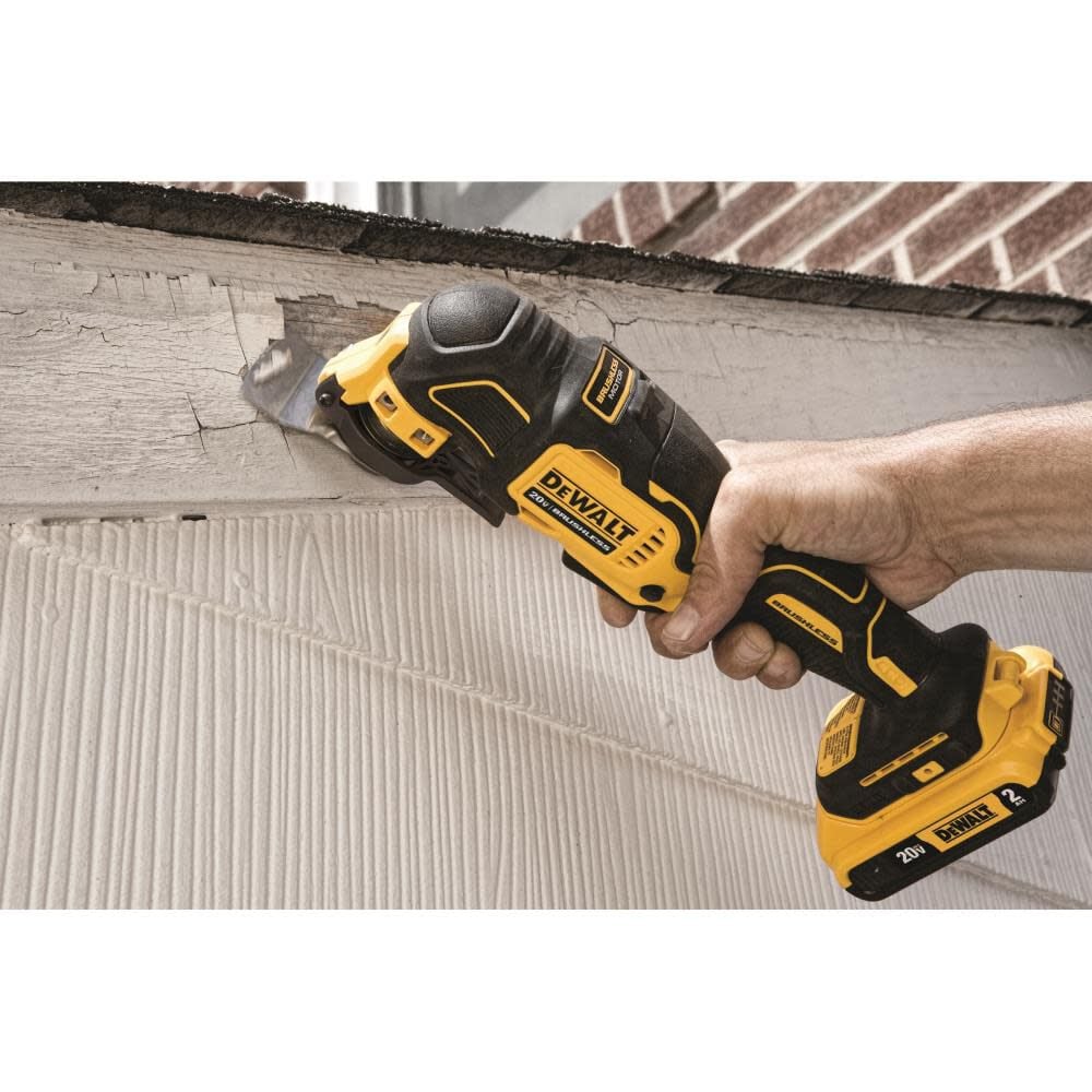 DW ATOMIC 20V MAX* Brushless Cordless Oscillating Multi-Tool Kit DCS354D1 from DW