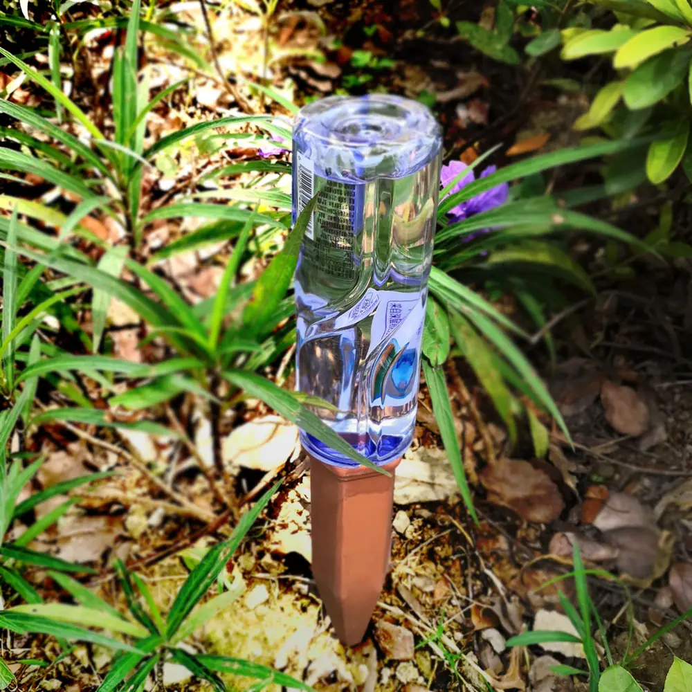 Garden Supplies Terracotta Plant Self Watering Spike Plant Watering Stakes Automatic Plant Waterer for Vacations