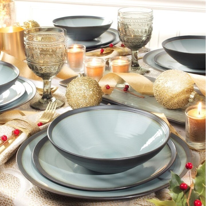 Euro Ceramica Diana Green Porcelain 16 Piece Porcelain Dinnerware Set (Service for 4)