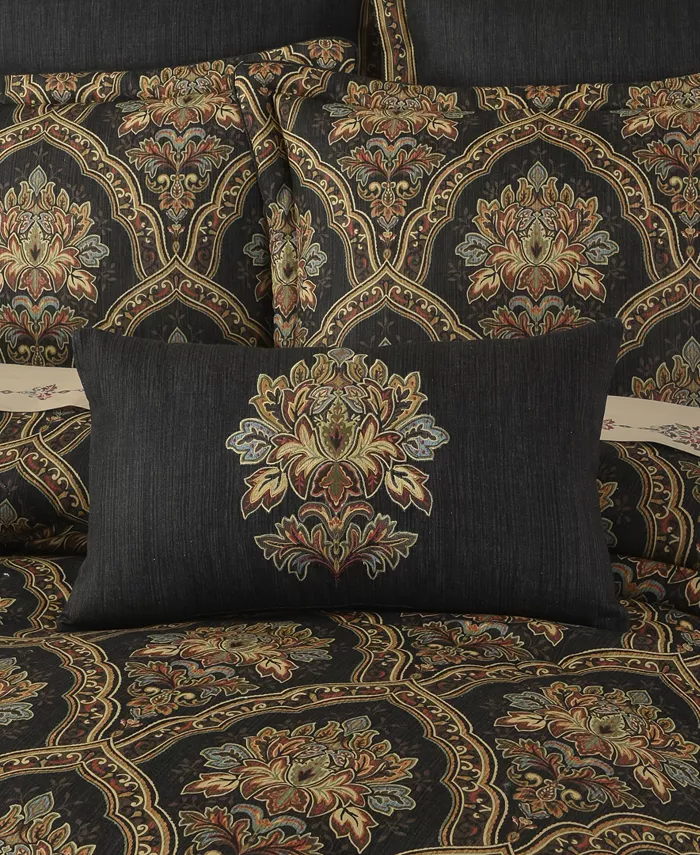 J Queen New York Michalina Boudoir Decorative Pillow， 15