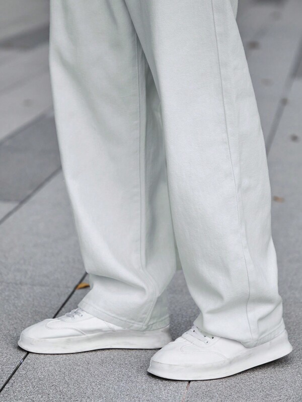 Hypemode Men Cotton Slant Pocket Straight Leg Jeans