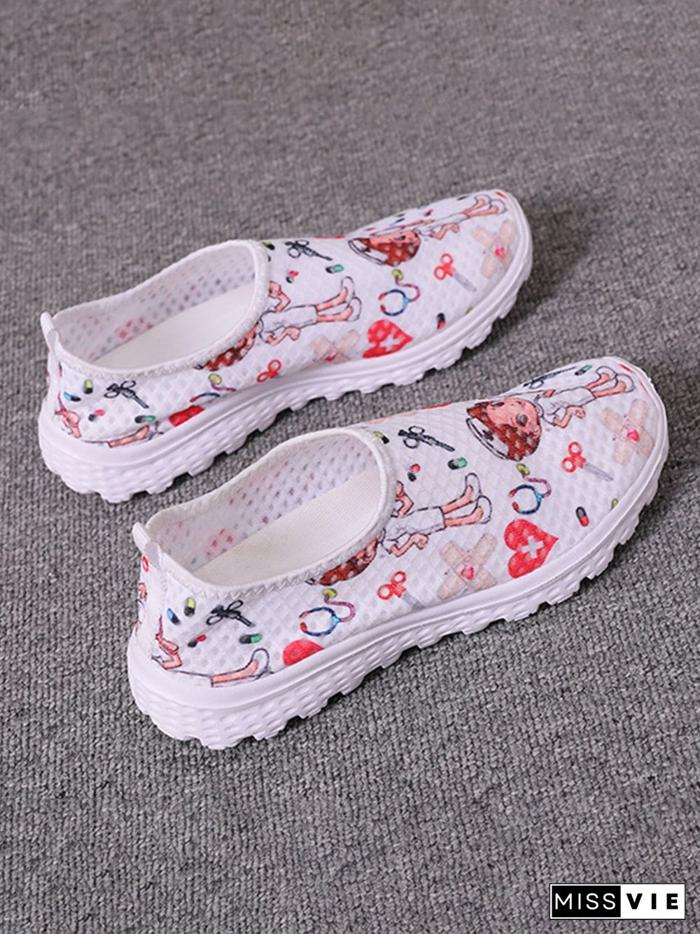 Nurse Fighting Epidemic Print Breathable Tulle Mesh Lightweight Sneakers