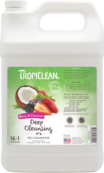 TropiClean Deep Cleaning Berry and Coconut Dog and Cat Shampoo