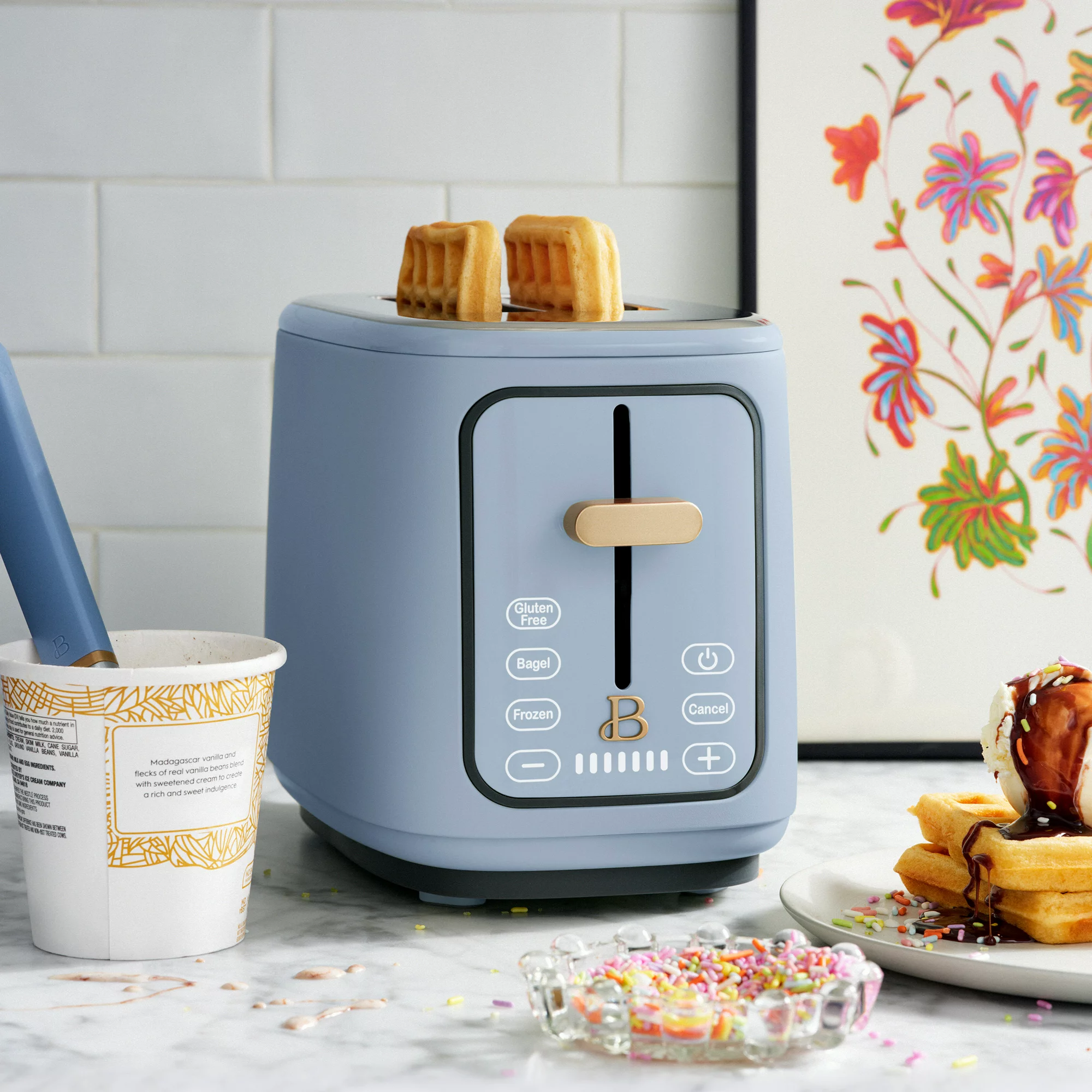 Beautiful 2 Slice Touchscreen Toaster， Cornflower Blue by Drew Barrymore