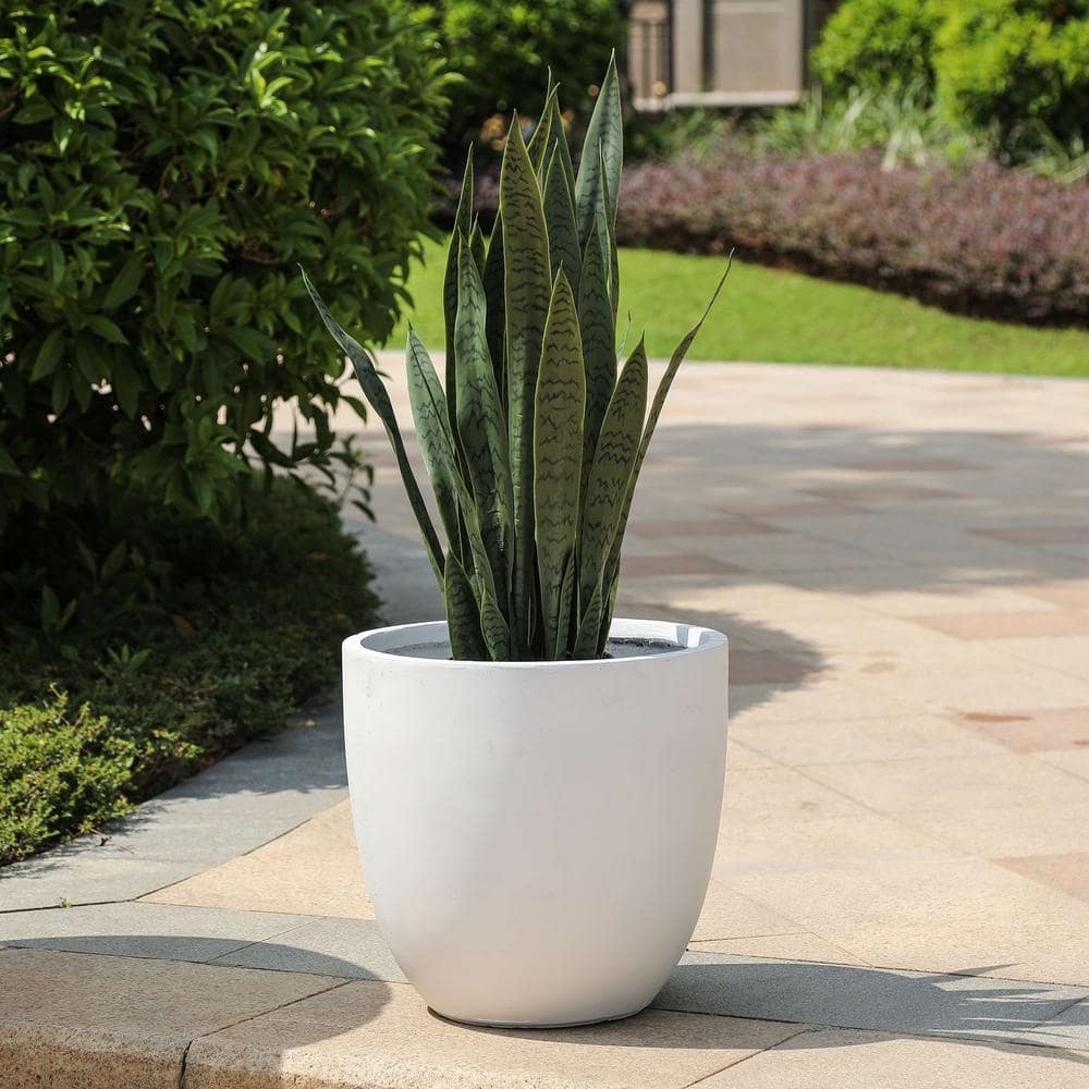 LuxenHome 17.2 in. H Round Tapered White MgO Composite Planter Pot WH035-W