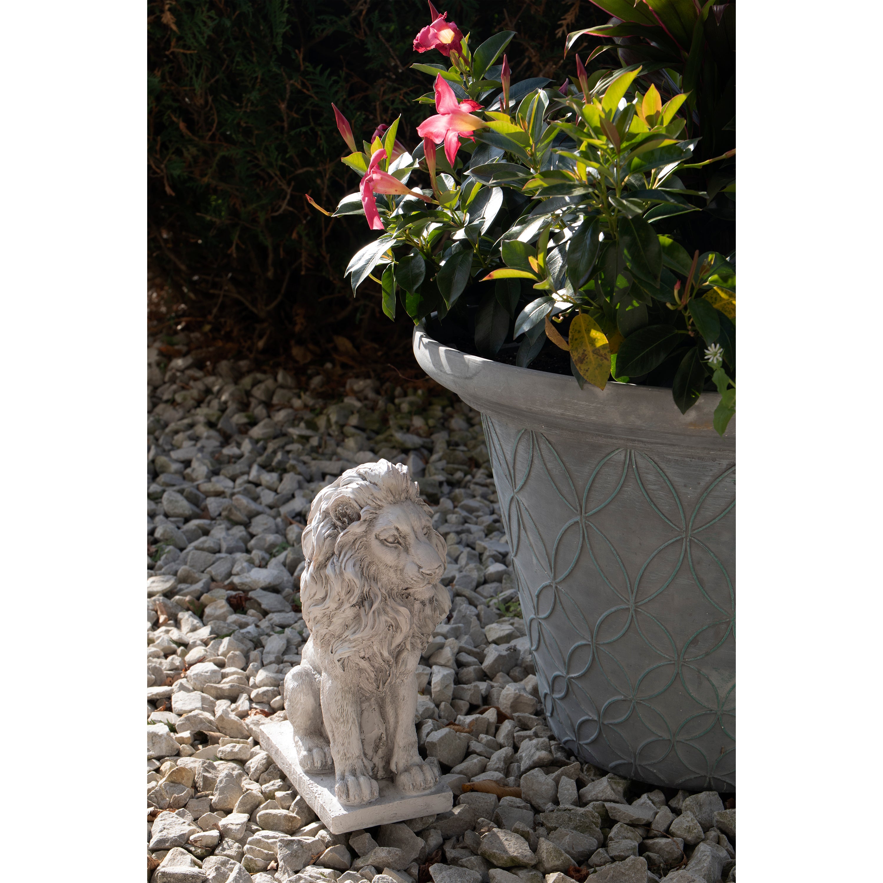 Lion Resin Garden Statue | Outdoor Indoor Figurine Gift Decoration for Home Décor, Patio, Yard, and Garden