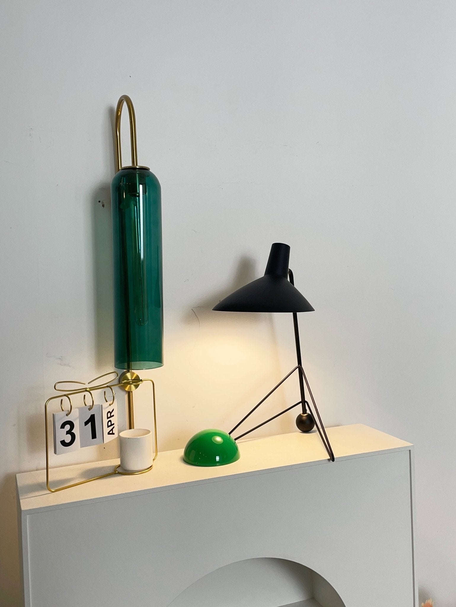 Svelte Noir Table Lamp