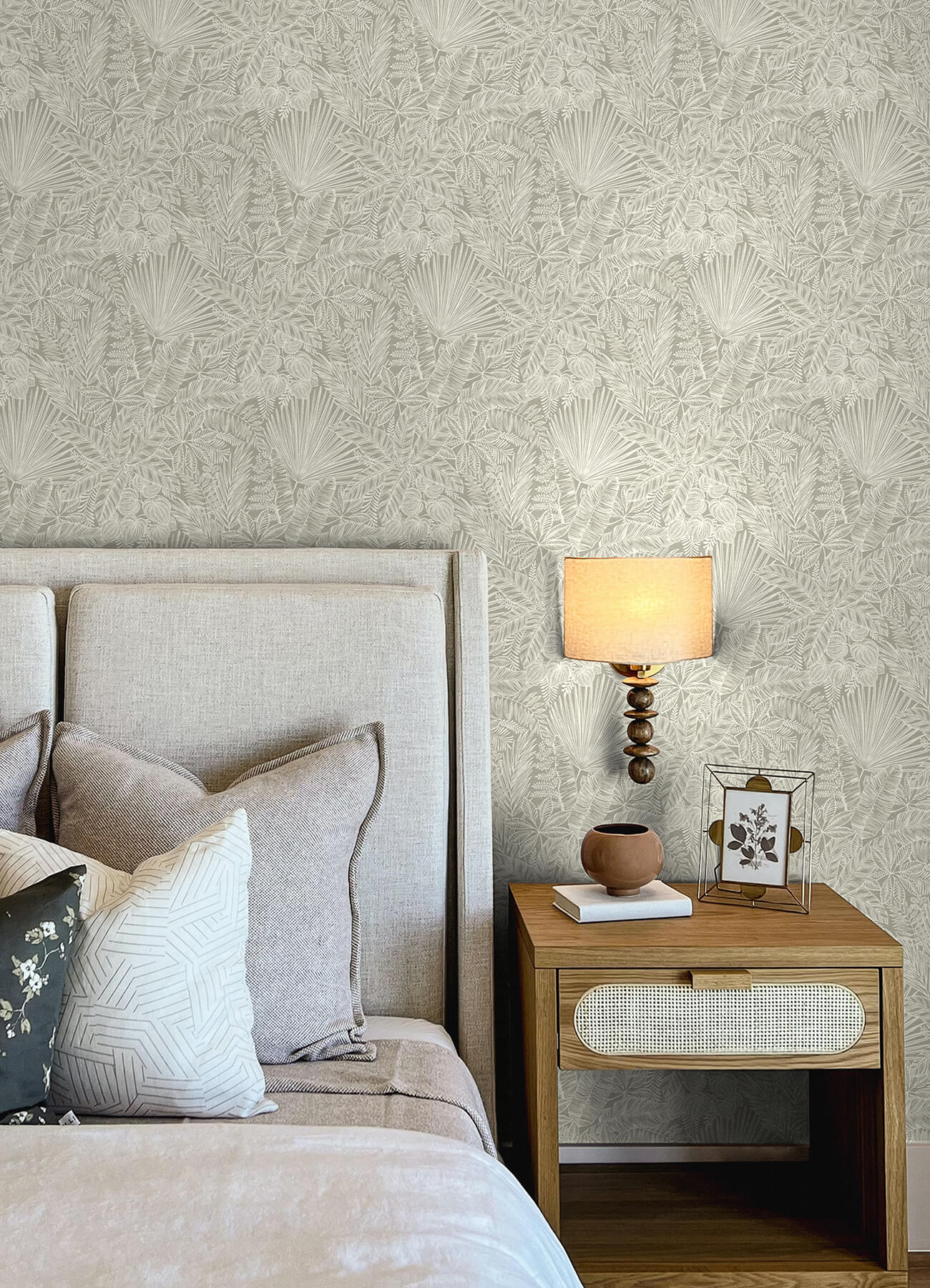 Vita Light Brown Botanical Wallpaper