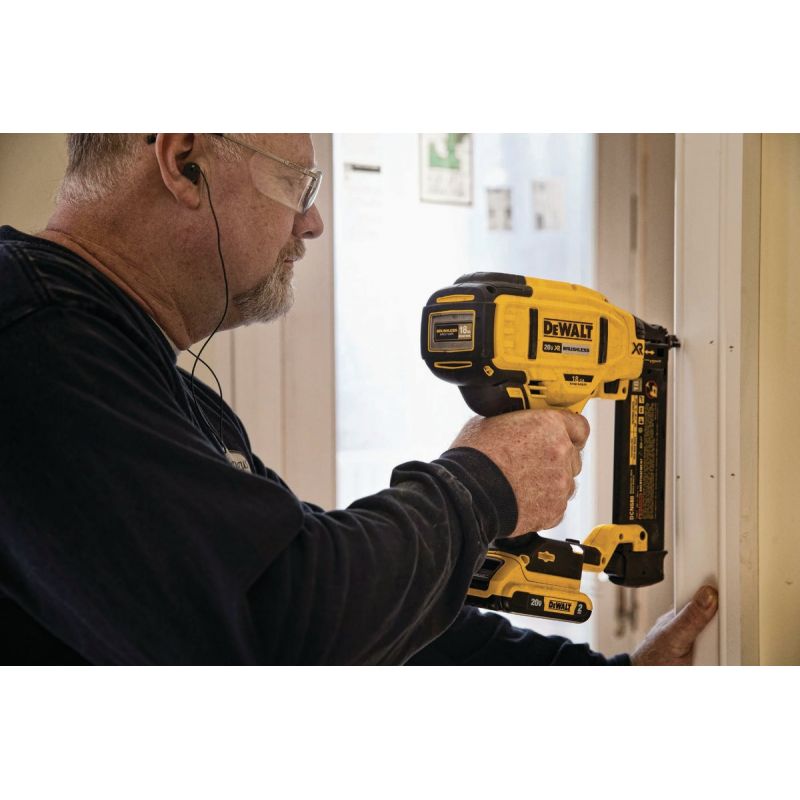 DW 20V MAX XR Cordless Brad Nailer