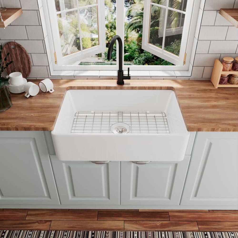 DEERVALLEY DeerValley Feast White Ceramic 33 in. L Rectangular Single Bowl Farmhouse Apron Kitchen Sink with Grid and Strainer DV-1K119