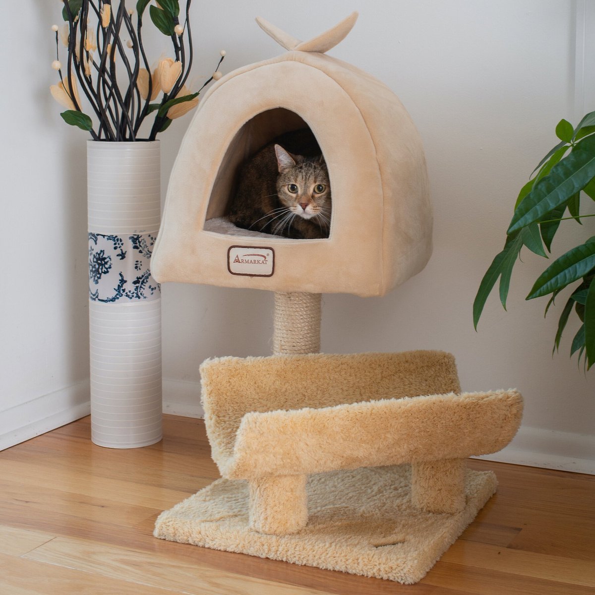 Armarkat 31-in Cat Scratching Post and Condo Cat Tree， Goldenrod