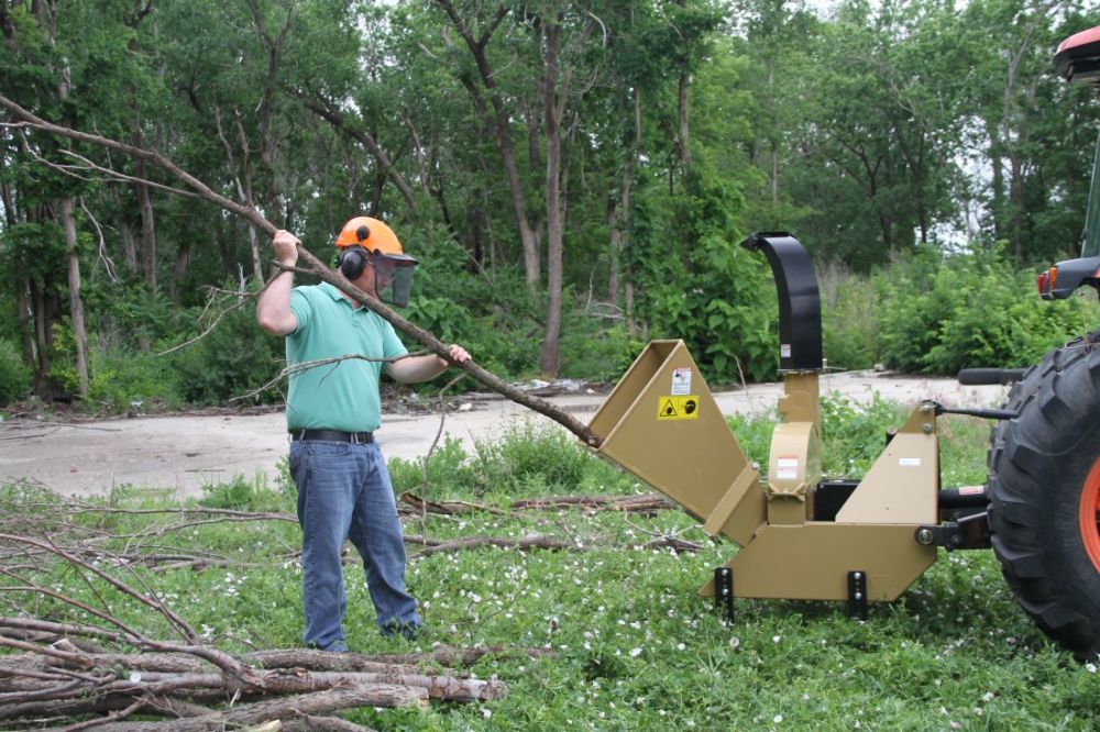 15 Series Wood Chipper ; 4 Capacity ;