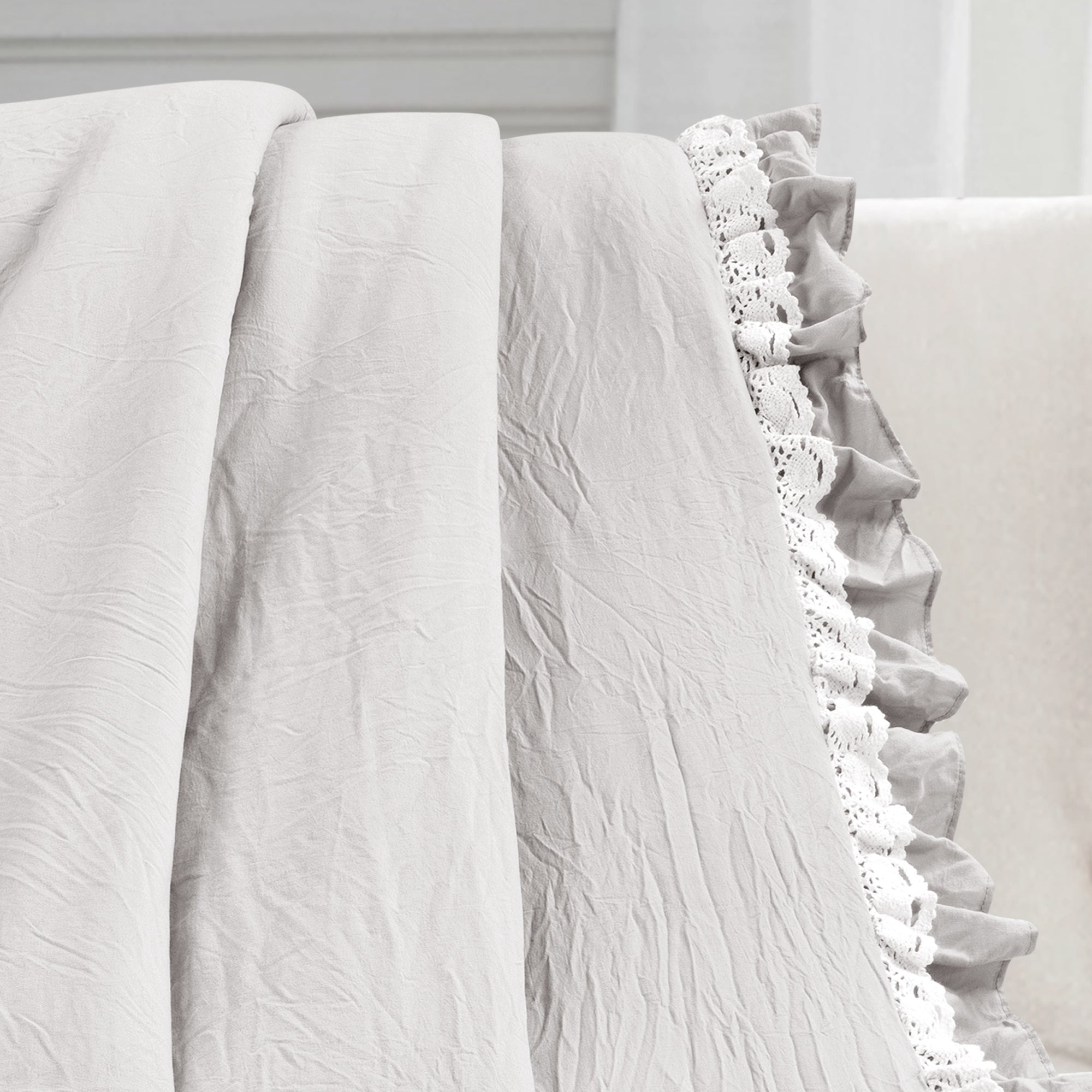 Ella Ruffle Lace Throw