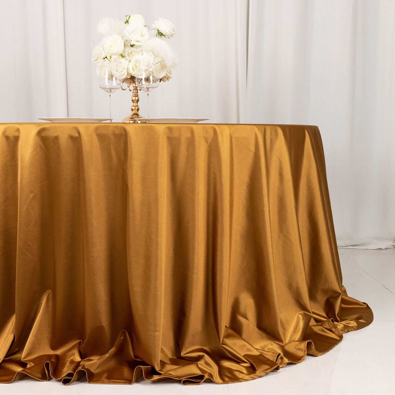 Shimmer Gold Premium Scuba Round Tablecloth, Wrinkle Free Seamless Polyester Tablecloth - 132