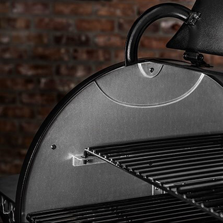 Traeger Ironwood 885 Pellet Grill  Black