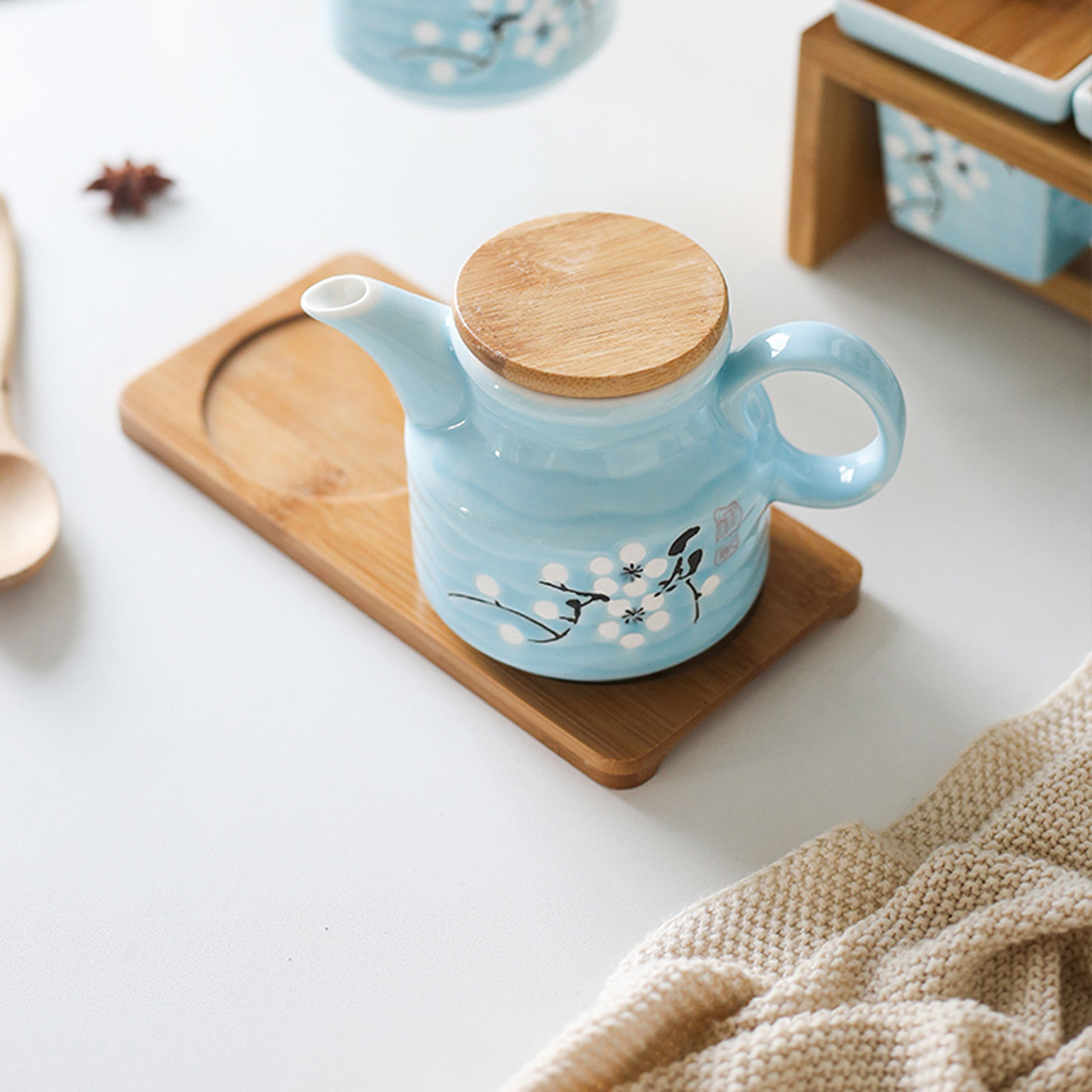 Plum Blossom Sugar Bowl With Lid And Spoon， Ceramic Sugar Pot， Sugar Container Spice Jar， Kitchen Decoration Storage-Light Blue-3 Set