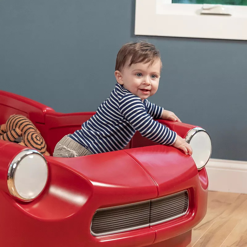 Step2 Roadster Toddler-To-Twin Bed