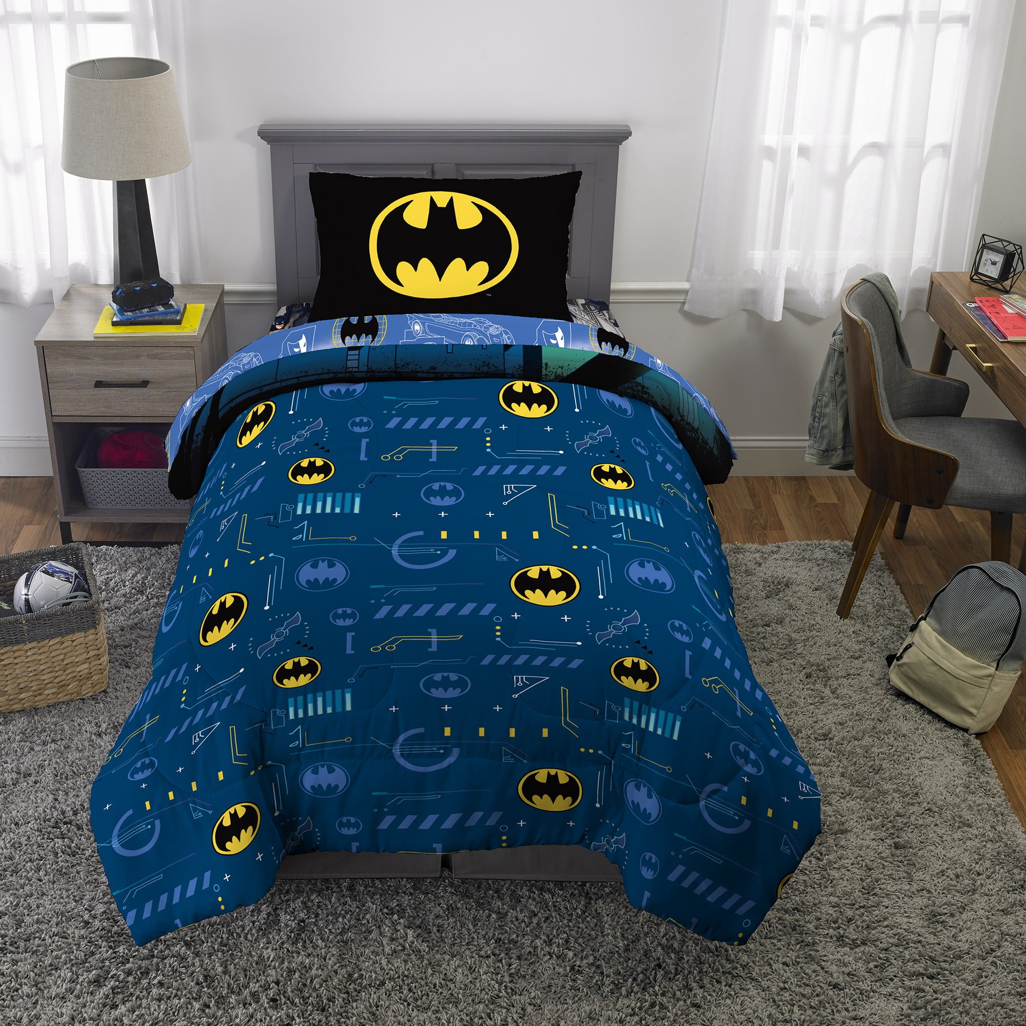 Batman Kids Comforter and Sham， 2-Piece Set， Twin/Full， Reversible， Blue， Warner Bros