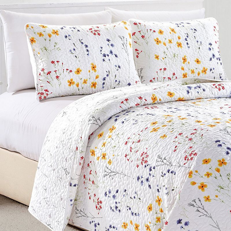 Madelinen? Marianne Floral Printed Quilt Set