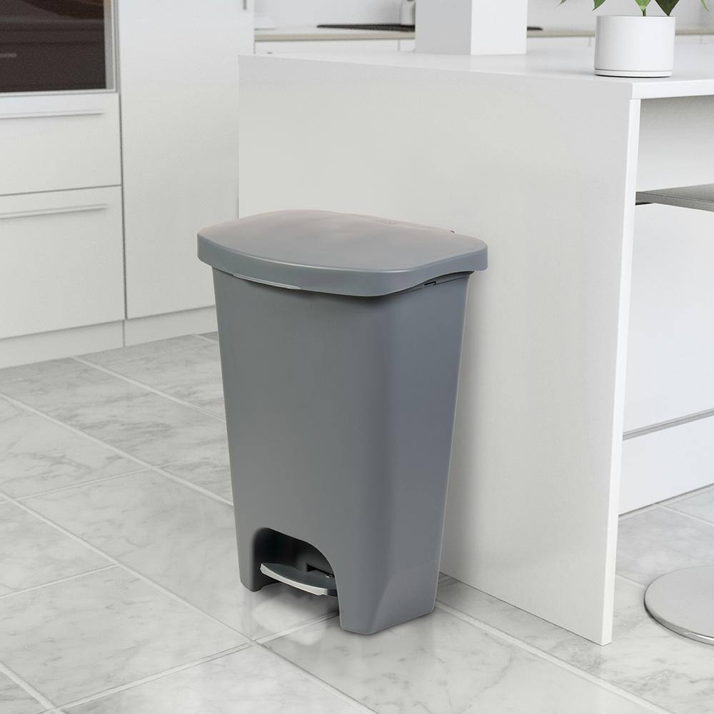 Glad 13 Gal. Gray Step-On Plastic Trash Can with Clorox Odor Protection of The Lid GLD-74131-1