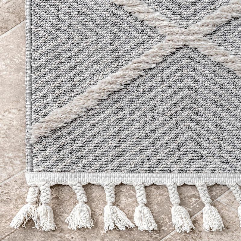 nuLoom Diamond Deyton Area Rug