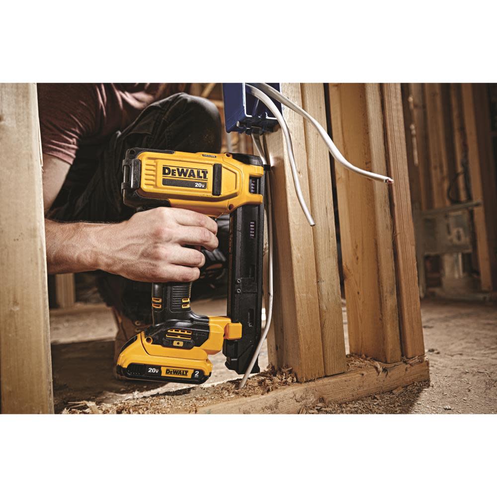 20V MAX* Cordless Cable Stapler Kit ;