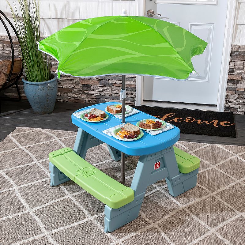 Step2 Sun and Shade Picnic Table and Umbrella Set