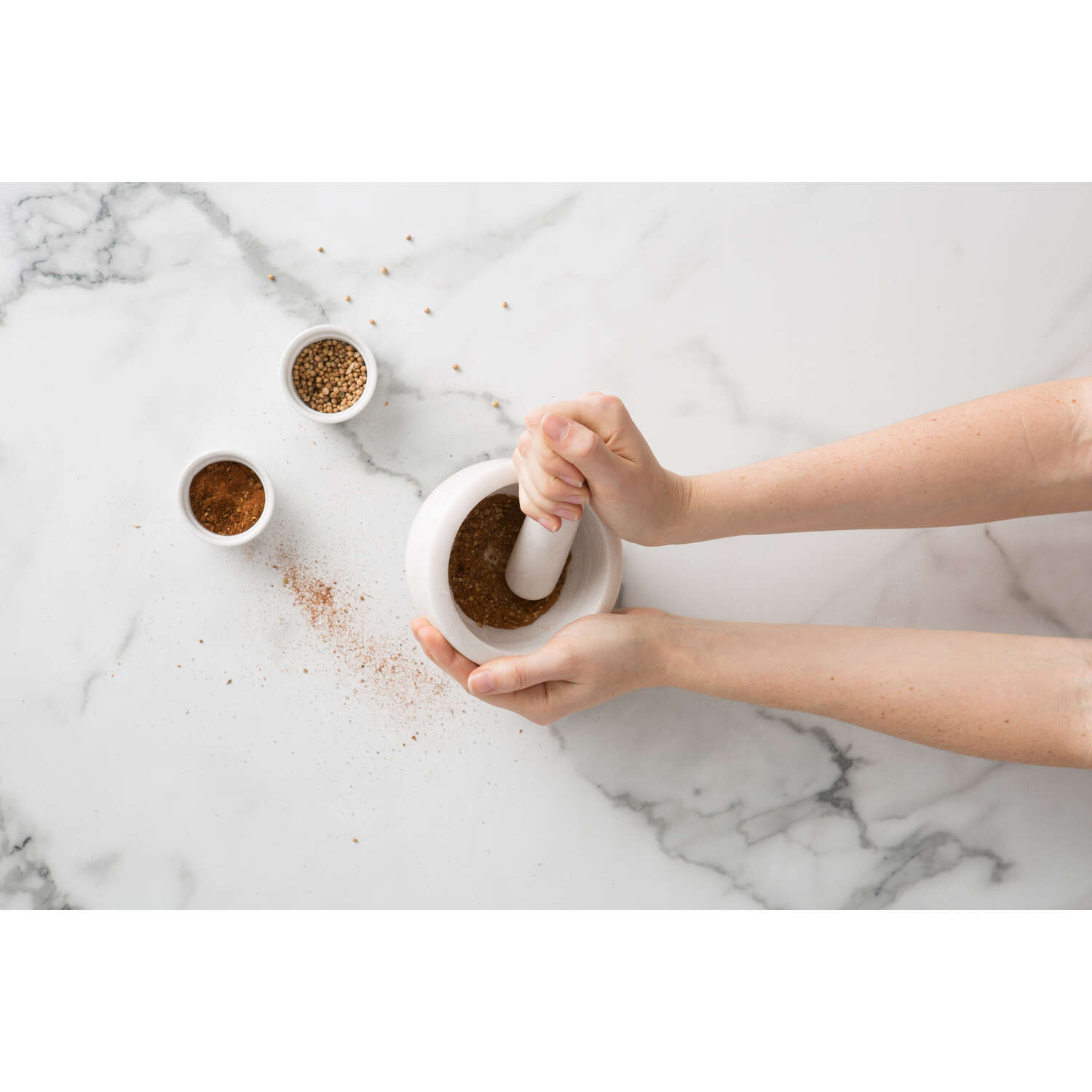 Chefn White/Gray Silicone Mortar and Pestle