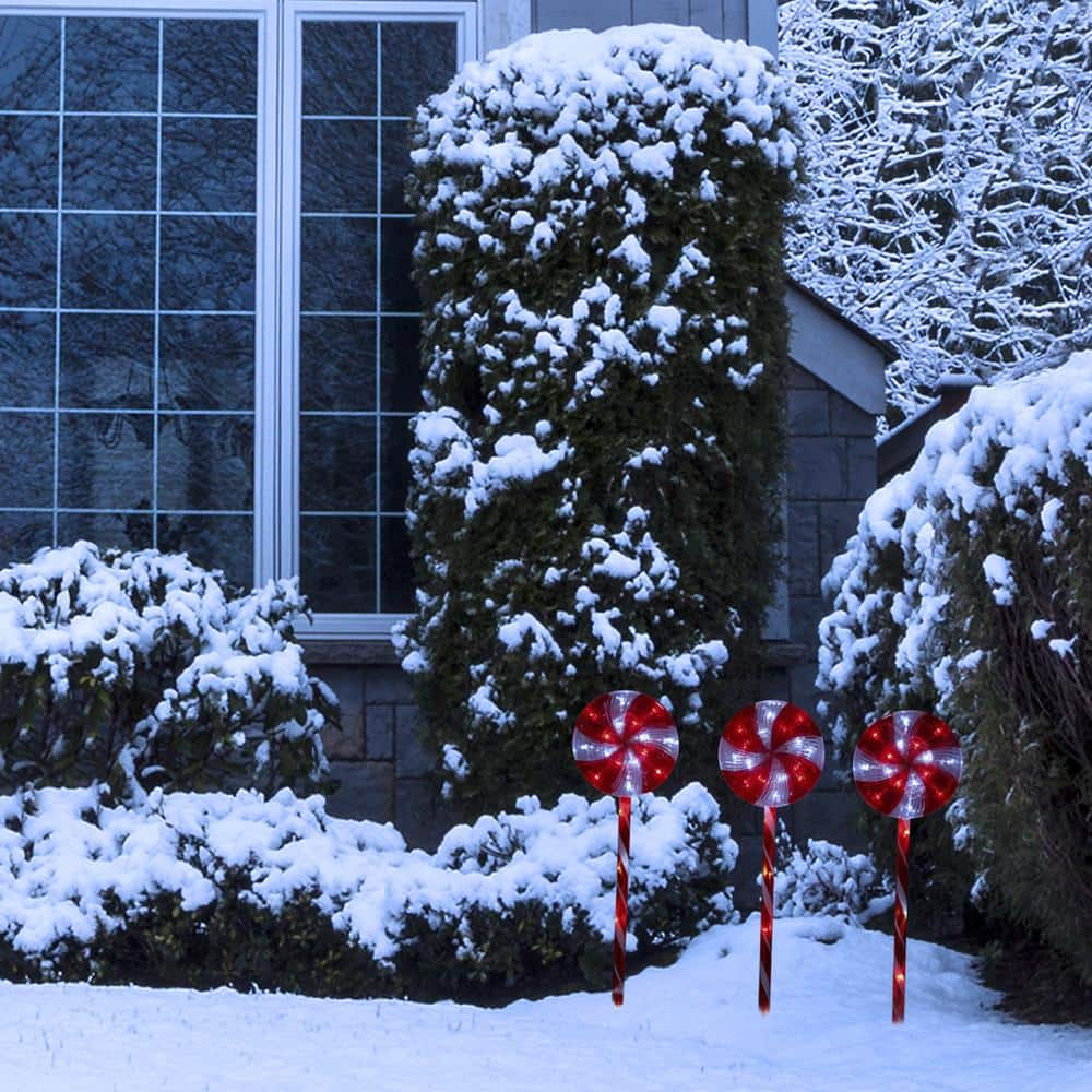 Alpine Corporation 28 in. Tall Candy Cane Pathway with Red and White LED Lights, Set of 3 COR114T-3