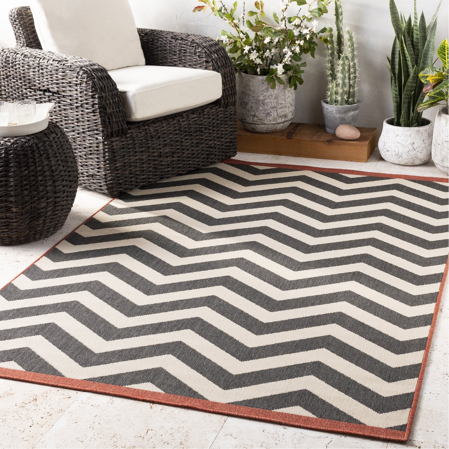 Alfresco Beige & Black Rug