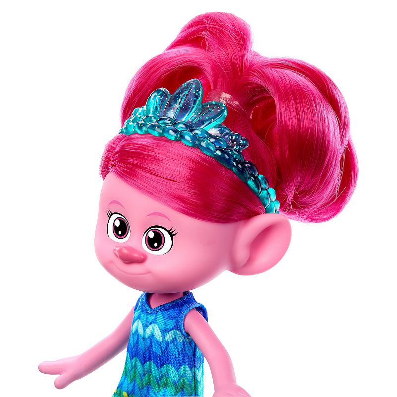 DreamWorks Trolls Band Together Trendsettin’ Queen Poppy Fashion Doll