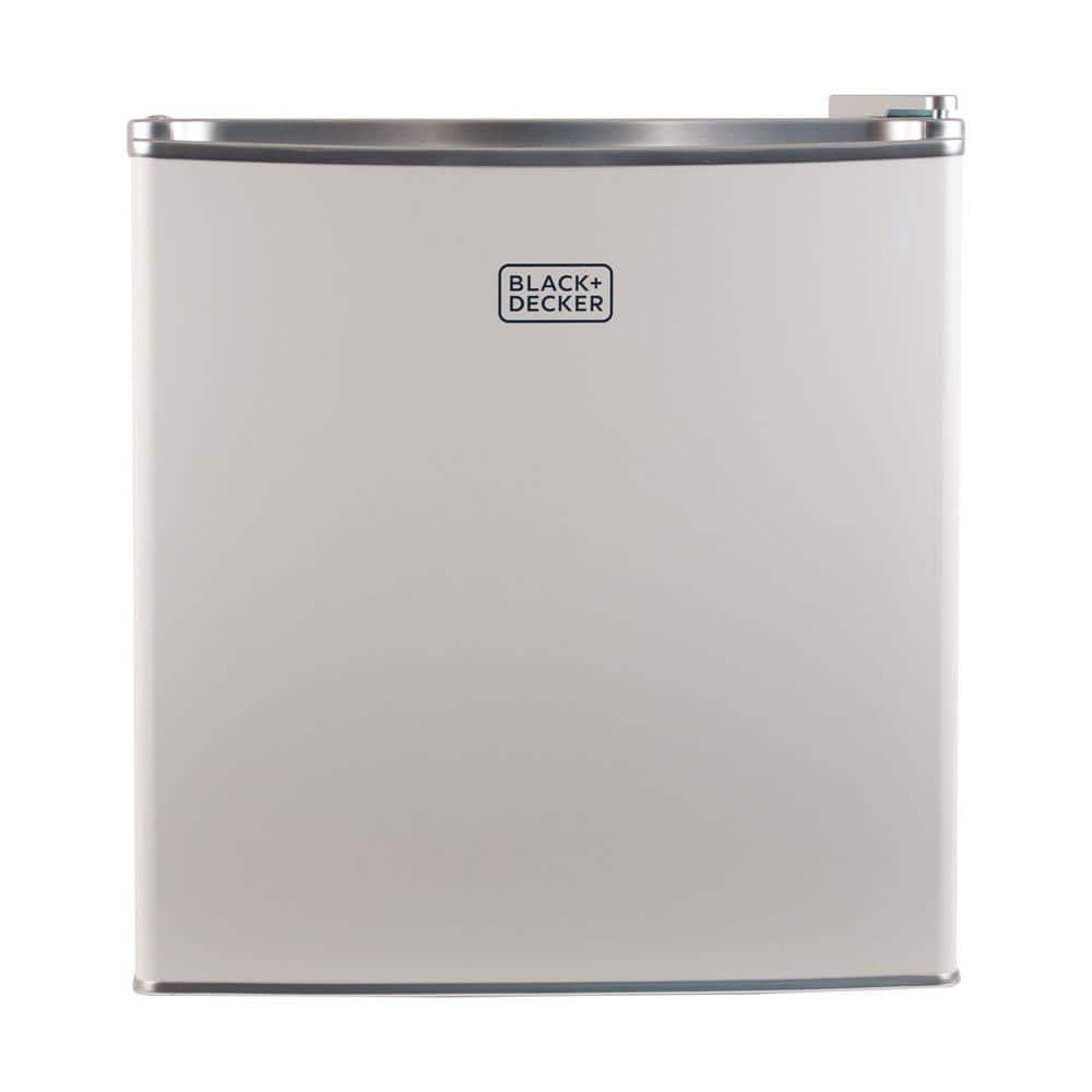 BLACKDECKER 17 cu ft Mini Fridge in White With Freezer