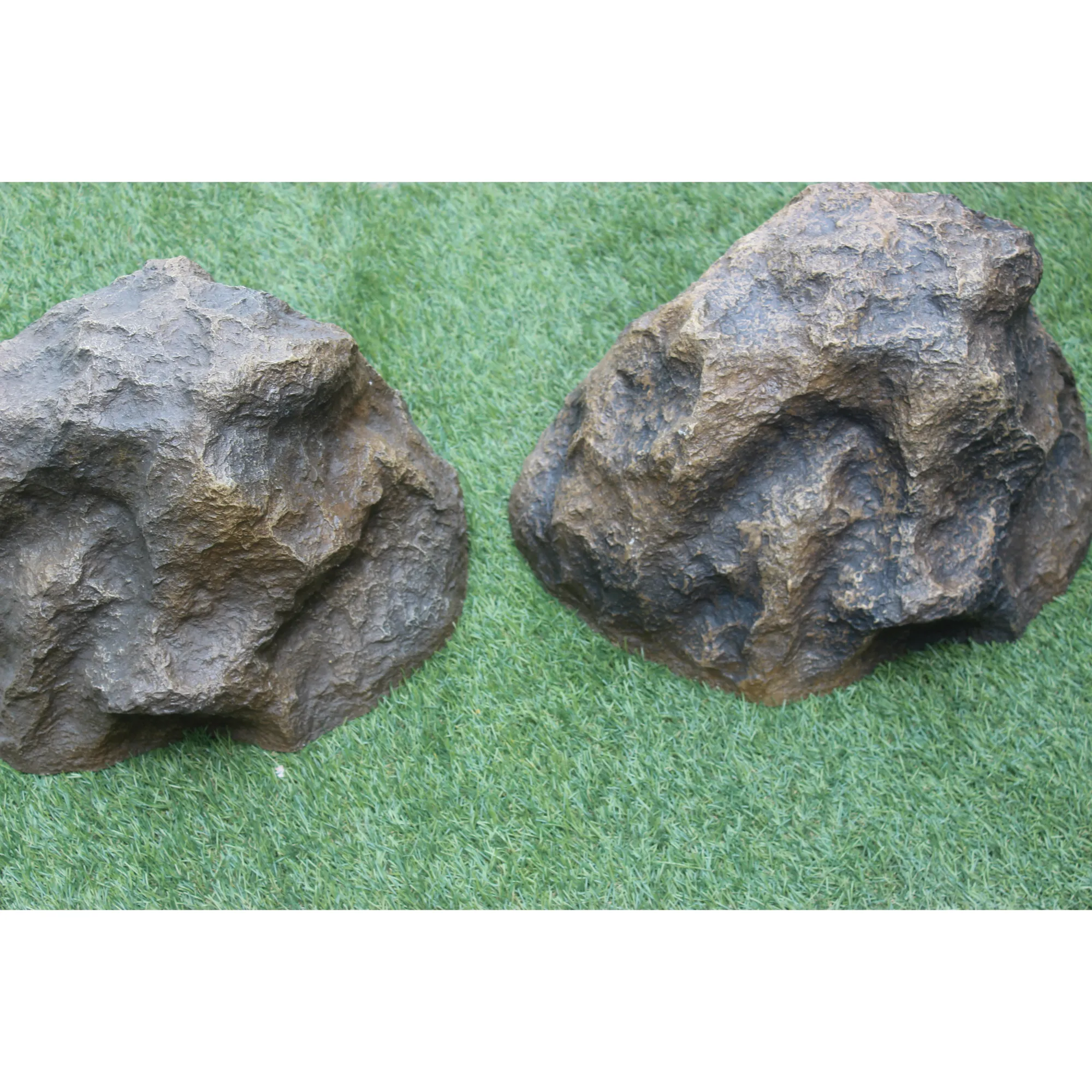 KNT Wholesale FRP Attractive Big Huge Tall Hand Molded unbreakable Artificial Garden Rock for Stone Garden Decoration or Storage