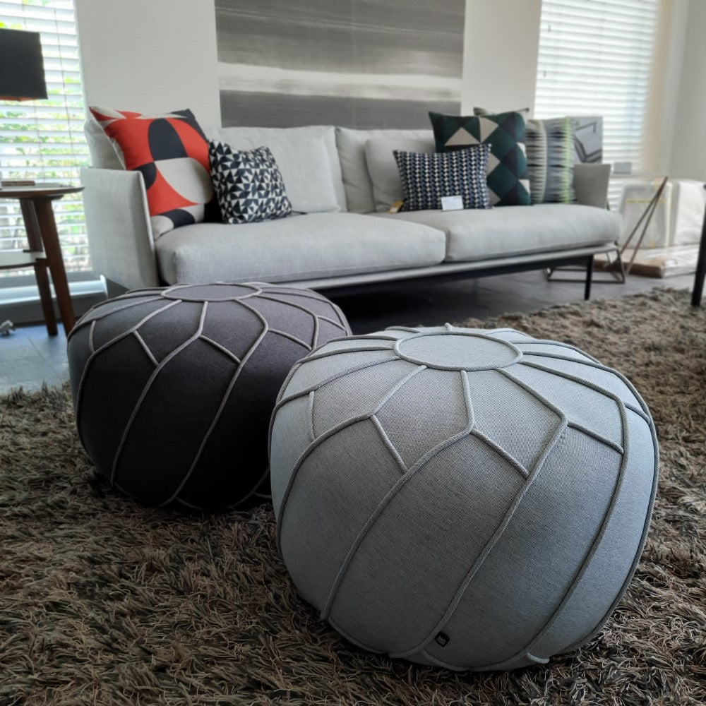 Saturn ottoman