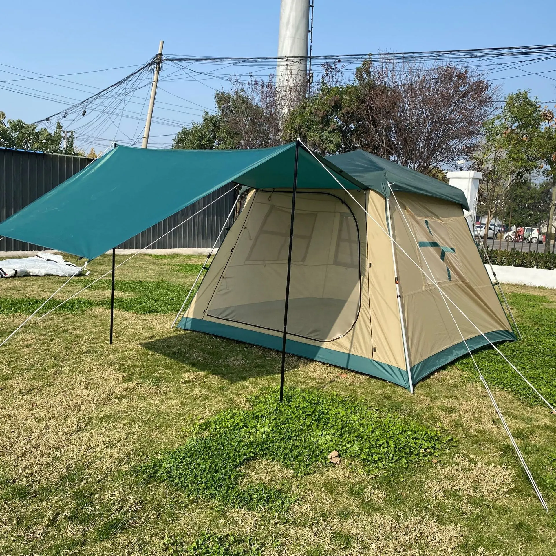 Wholesale Multi Person House Shape Large Waterproof Family Tent Outdoor Camping Automatic Camp Tent