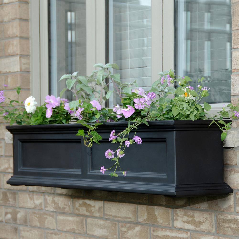 Mayne Fairfield 48 in. x 11 in. Self-Watering Black Polyethylene Window Box 5823B