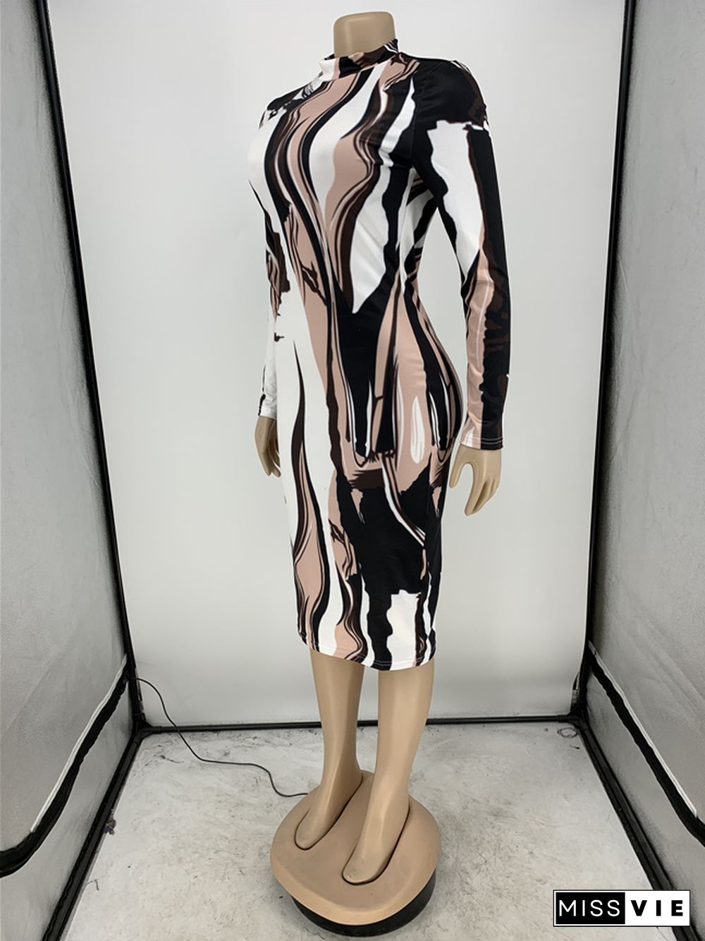 Abstract Print Long Sleeve O Neck Midi Dress