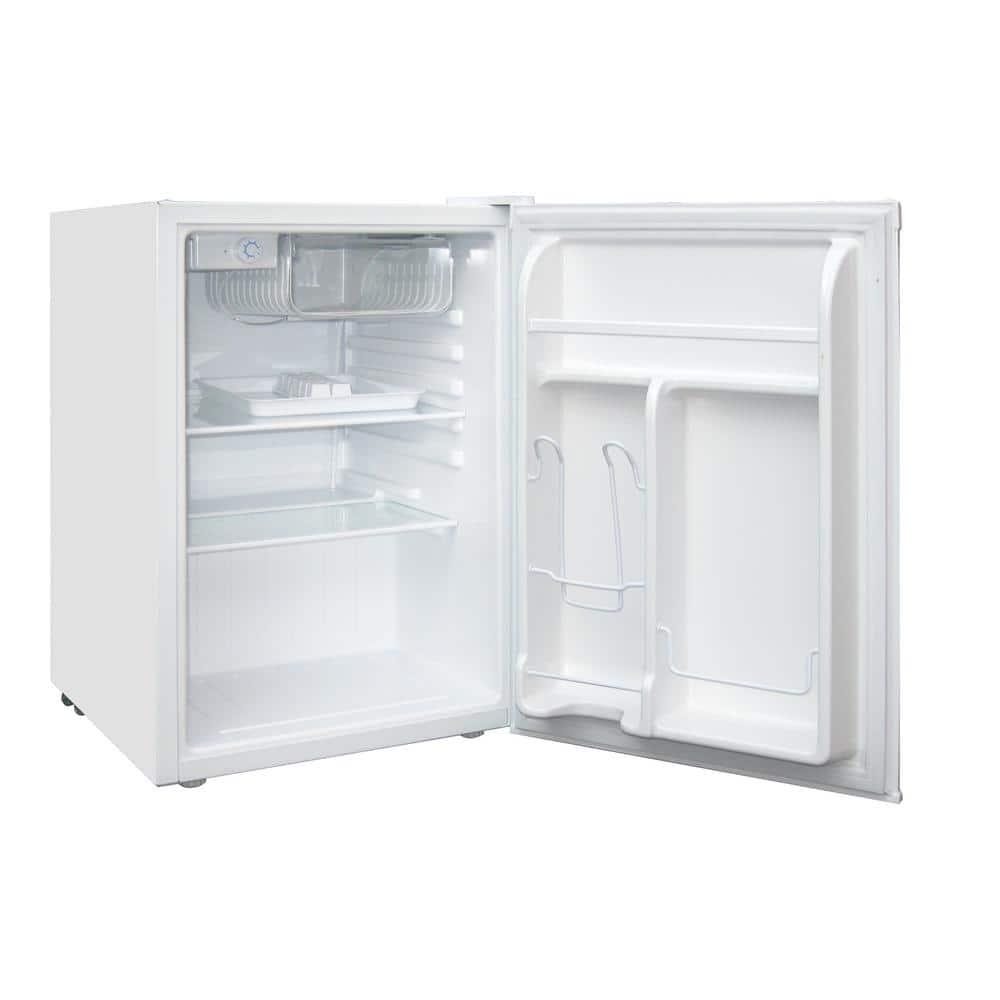 Magic Chef 26 cu ft Mini Fridge in White ENERGY STAR