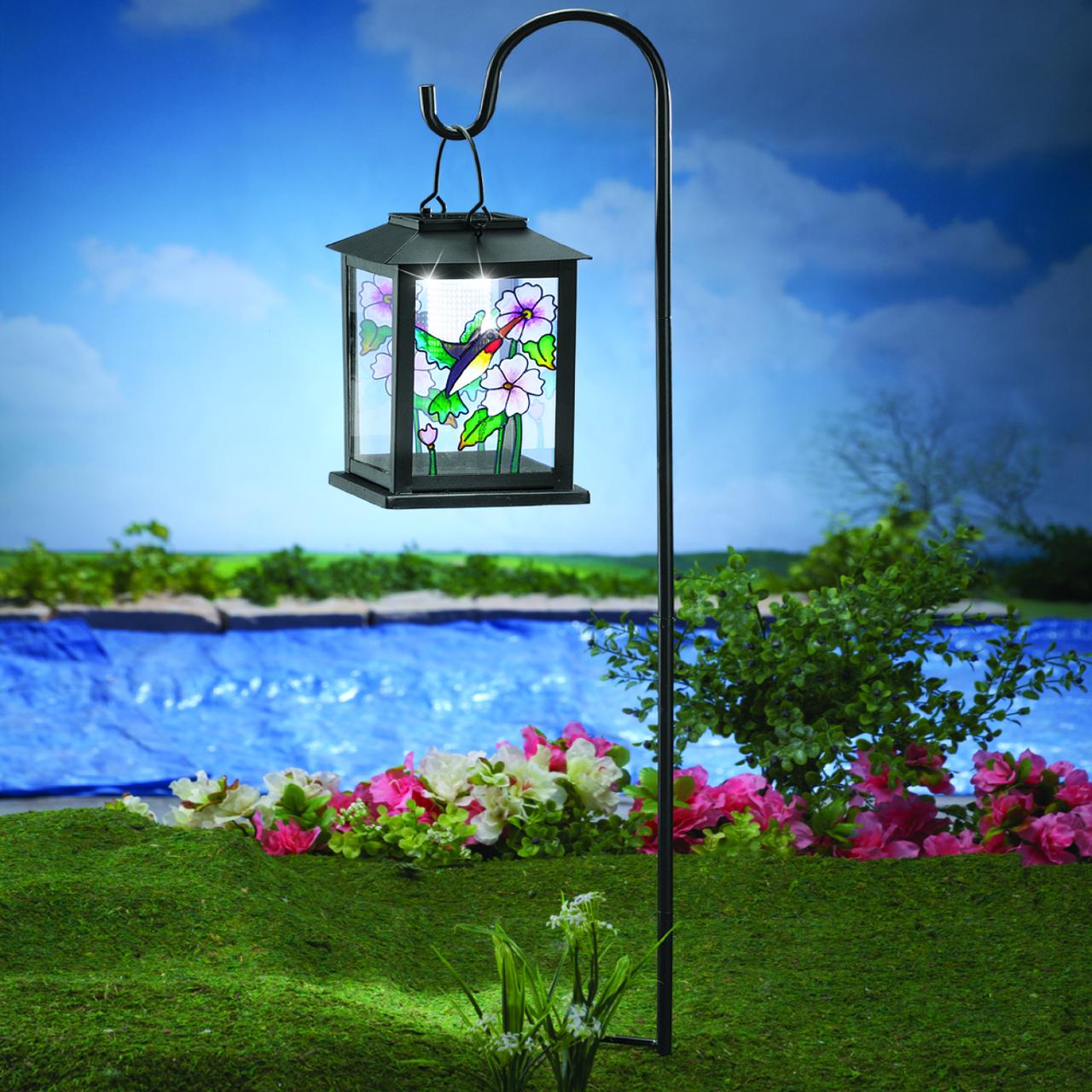 Collections Etc Beautiful Stained Glass-Effect Solar Hummingbird Outdoor Lantern， Black