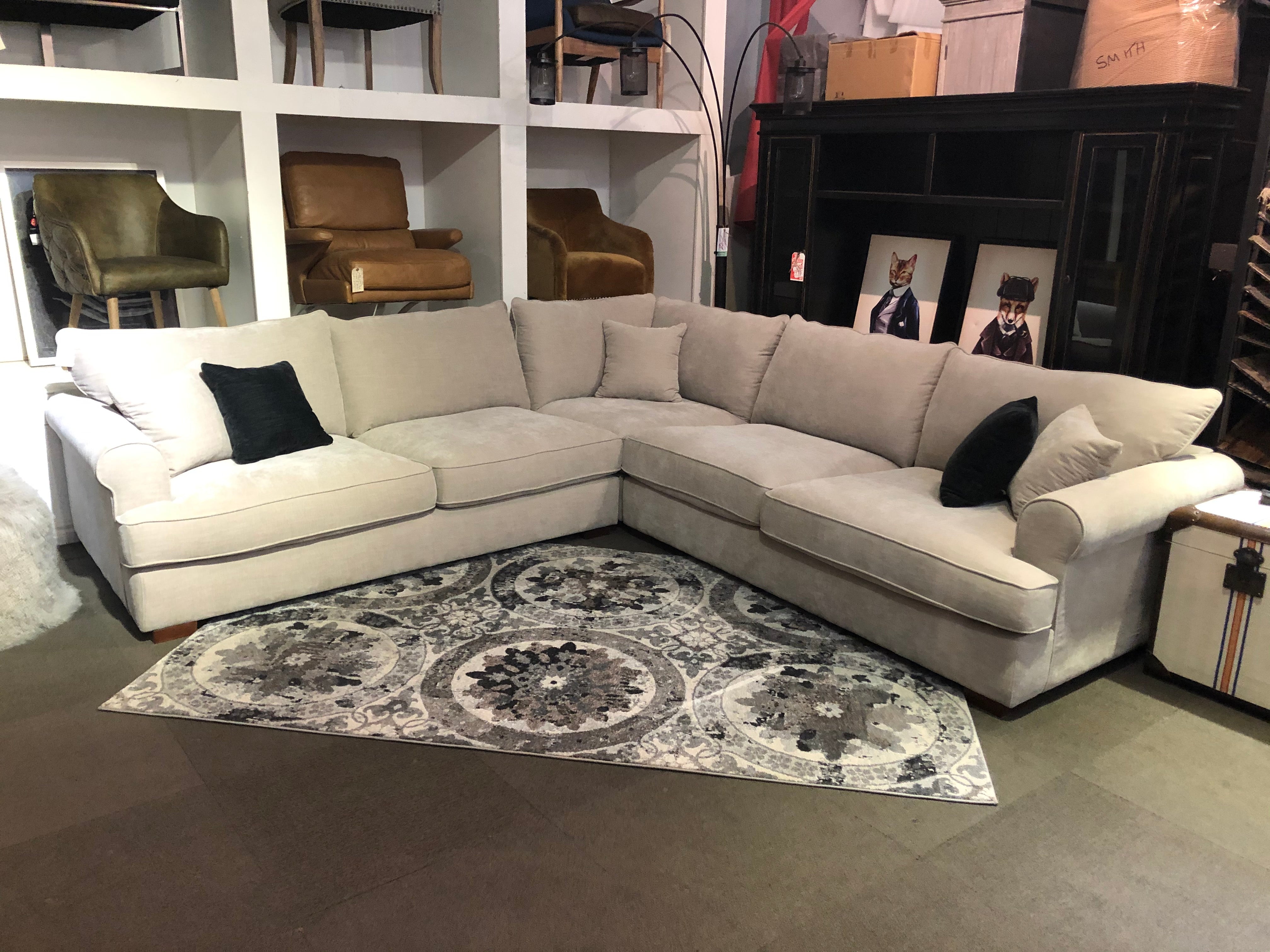 ARTHUR 3 PIECE SECTIONAL