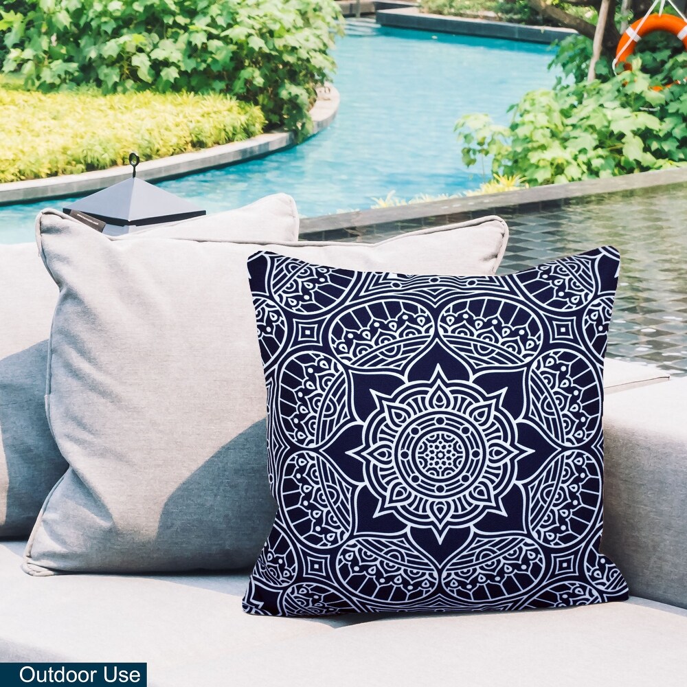 Indoor Outdoor Waterproof Throw Pillows 18x18 Inches with Inserts for Your Patio Furniture  Chairs  Indoor Décor