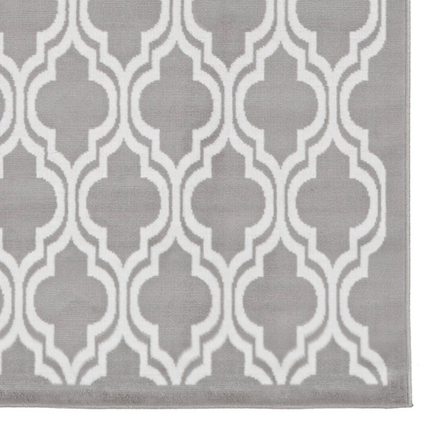 Capri Quatrafoil Rug Linon