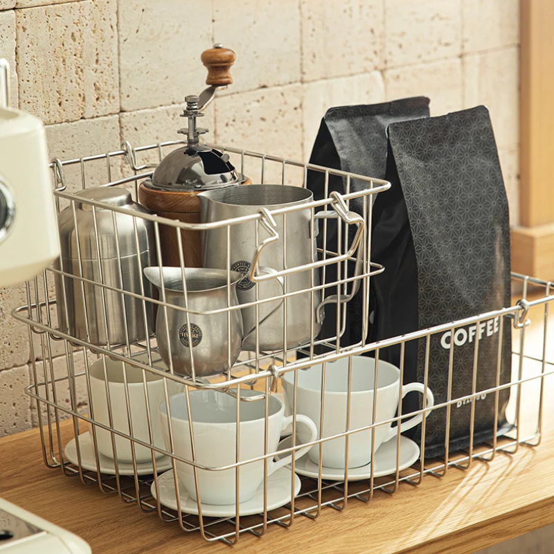 Wholesale Stainless Steel Wire Basket Kitchen Storage Metal Mesh Picnic Basket for Camping   Hiking