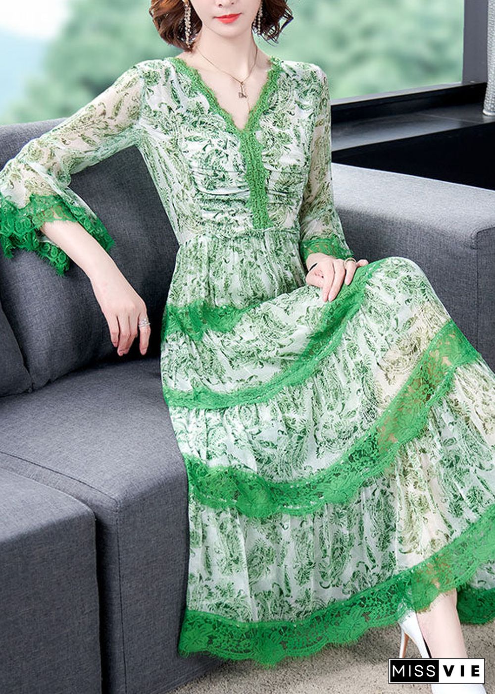 Plus Size Unique Green V Neck Print Lace Dress Spring