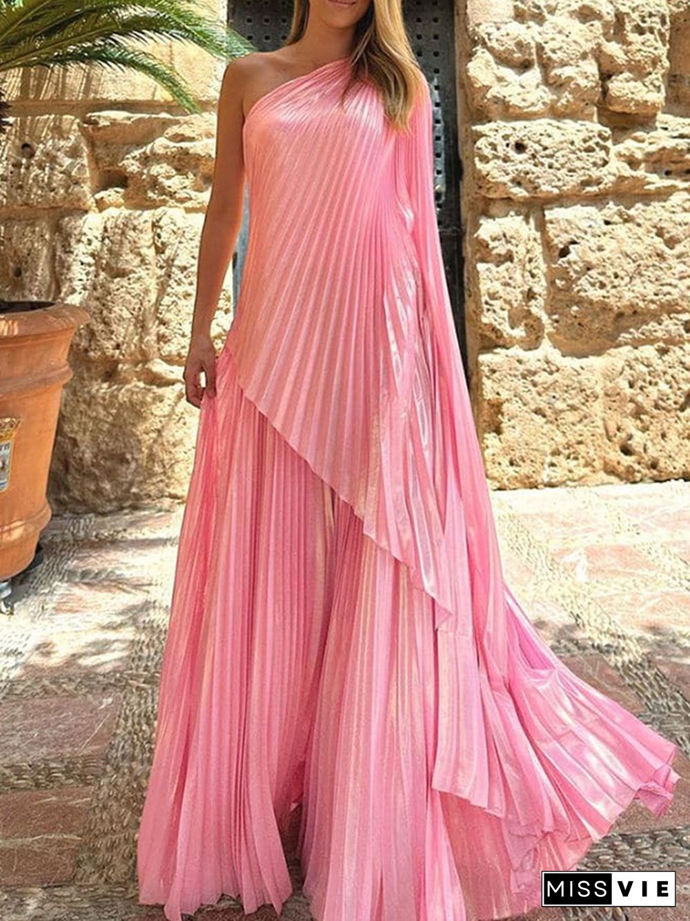 Loose Asymmetric Pleated One-Shoulder Maxi Dresses