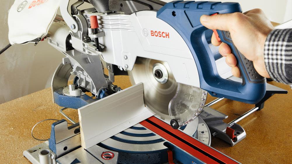 8 In. Single Bevel Compound Miter Saw ;